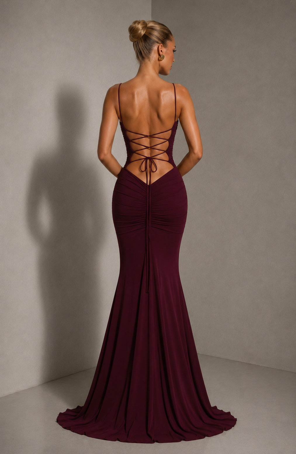 Solei | Vestido Satinado Elegante con espalda descubierta