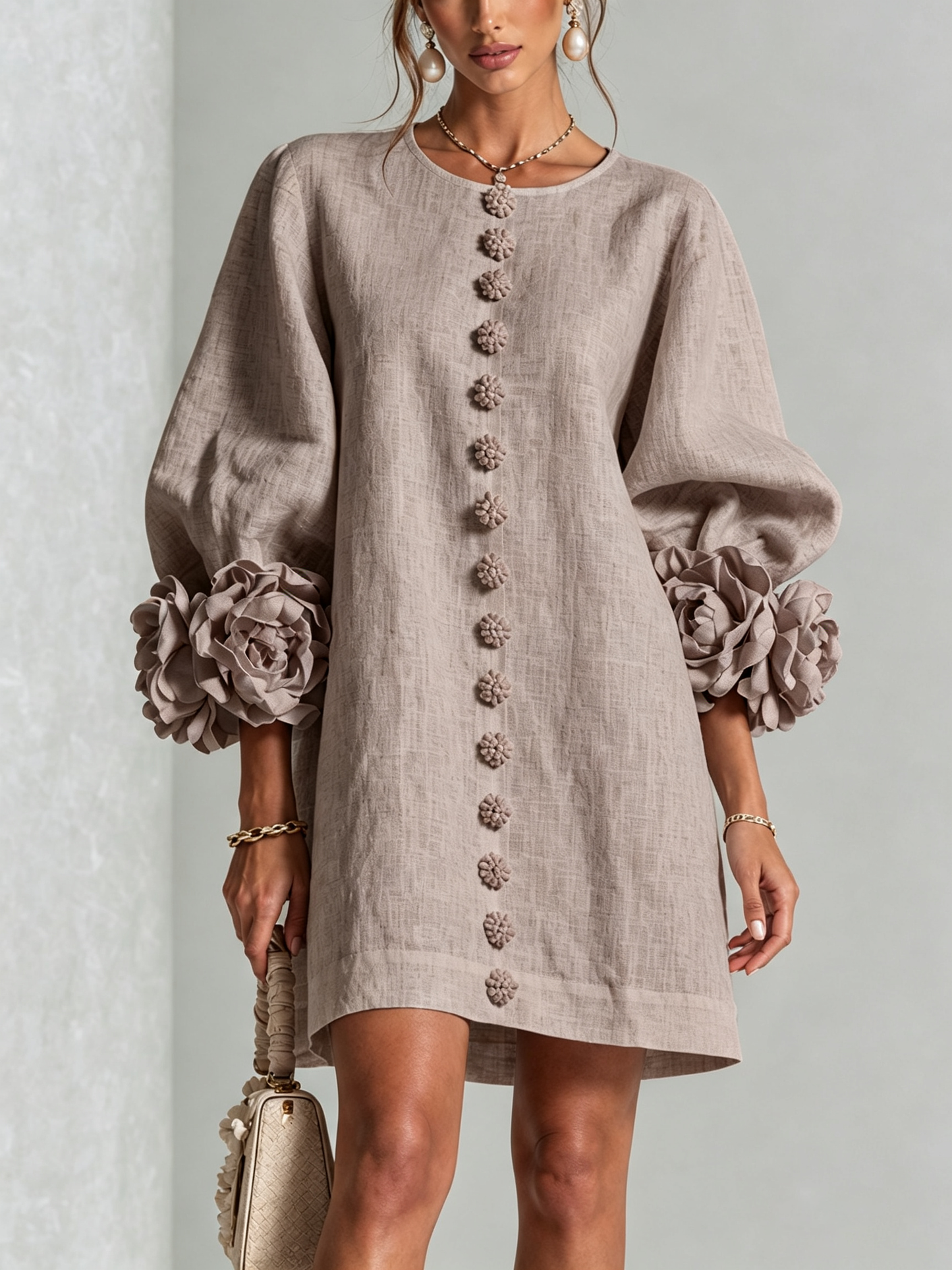 Rumi | Minivestido con estampado floral y botones, con llamativos puños florales