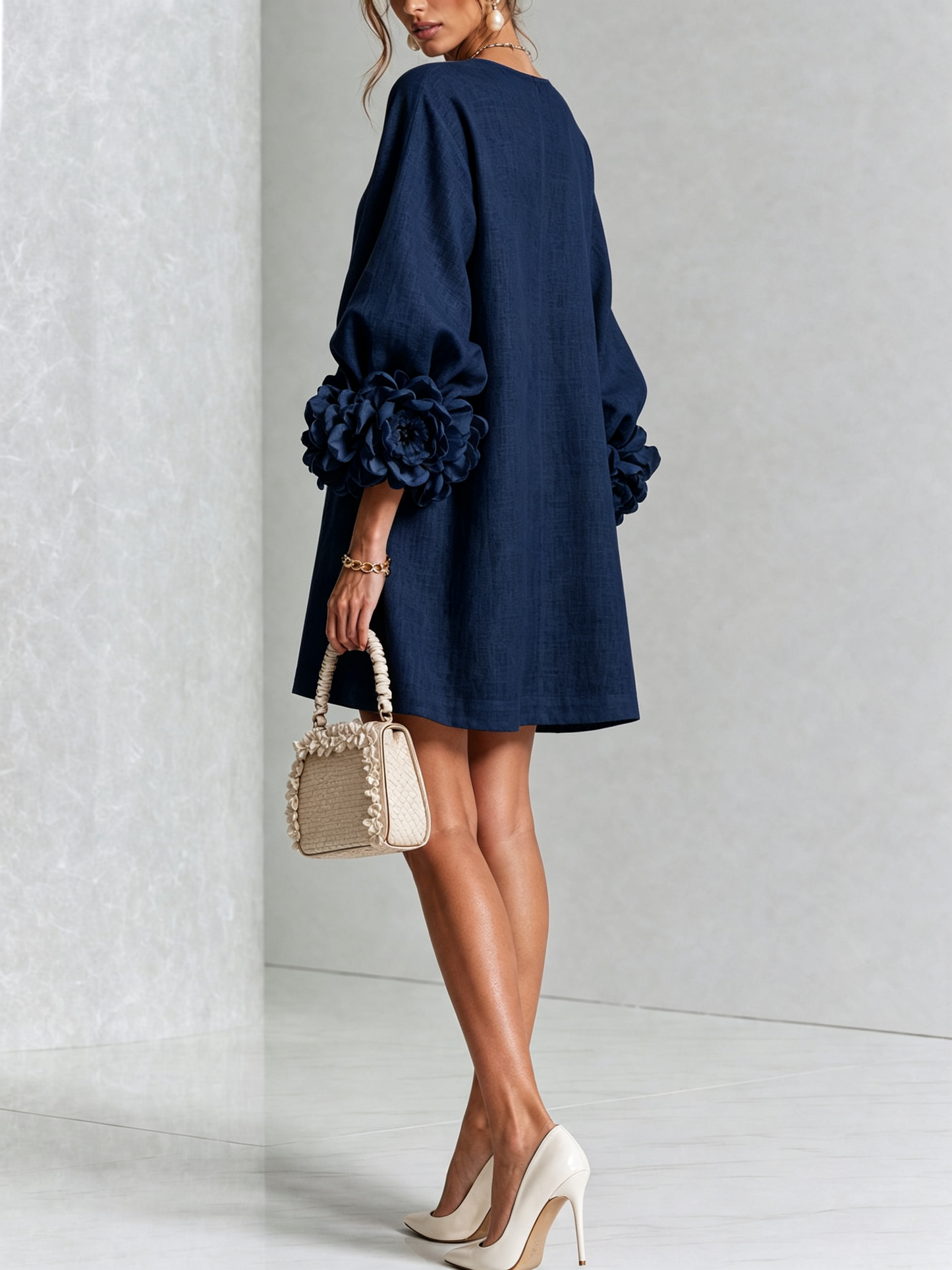 Rumi | Minivestido con estampado floral y botones, con llamativos puños florales