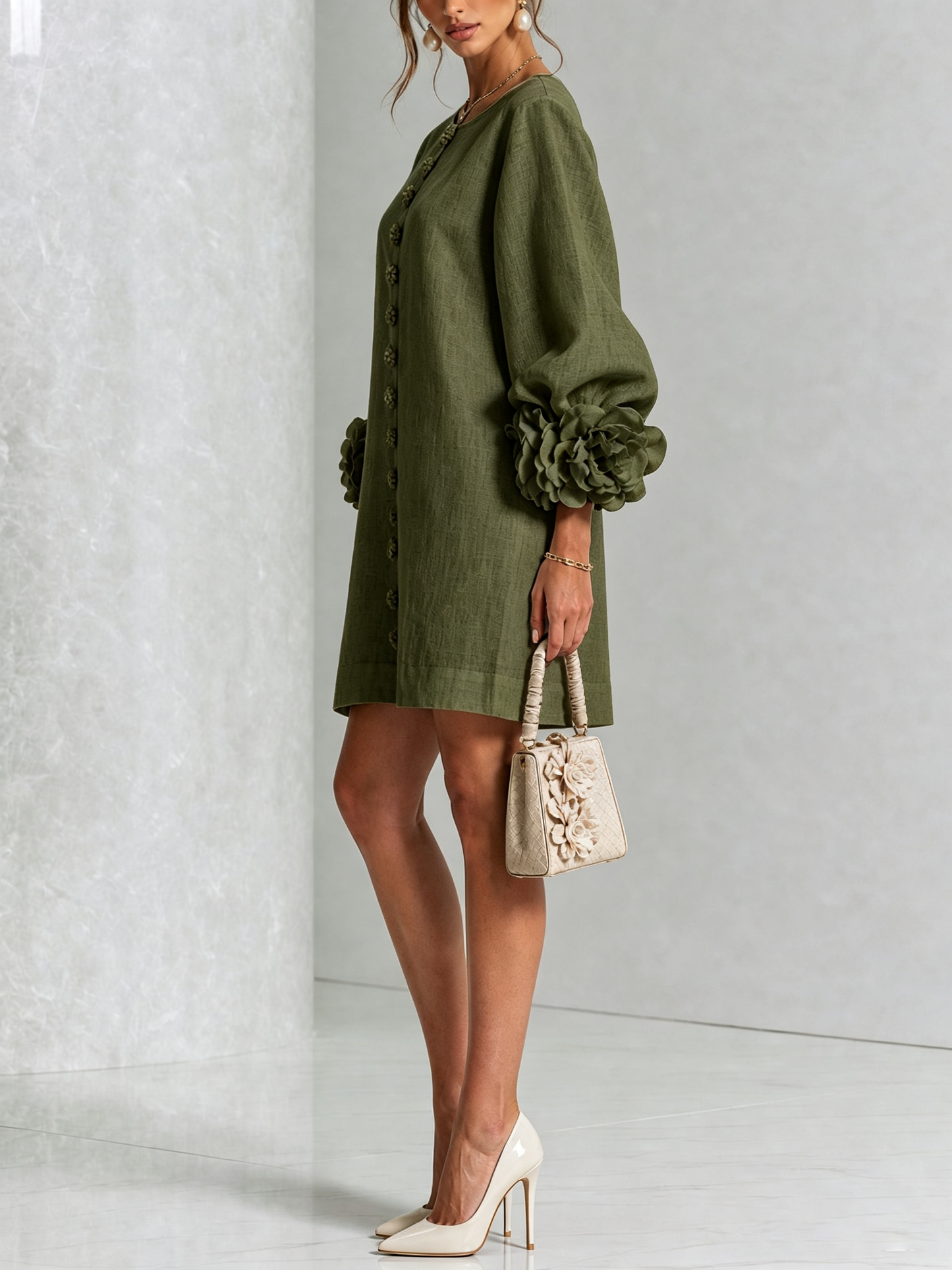 Rumi | Minivestido con estampado floral y botones, con llamativos puños florales