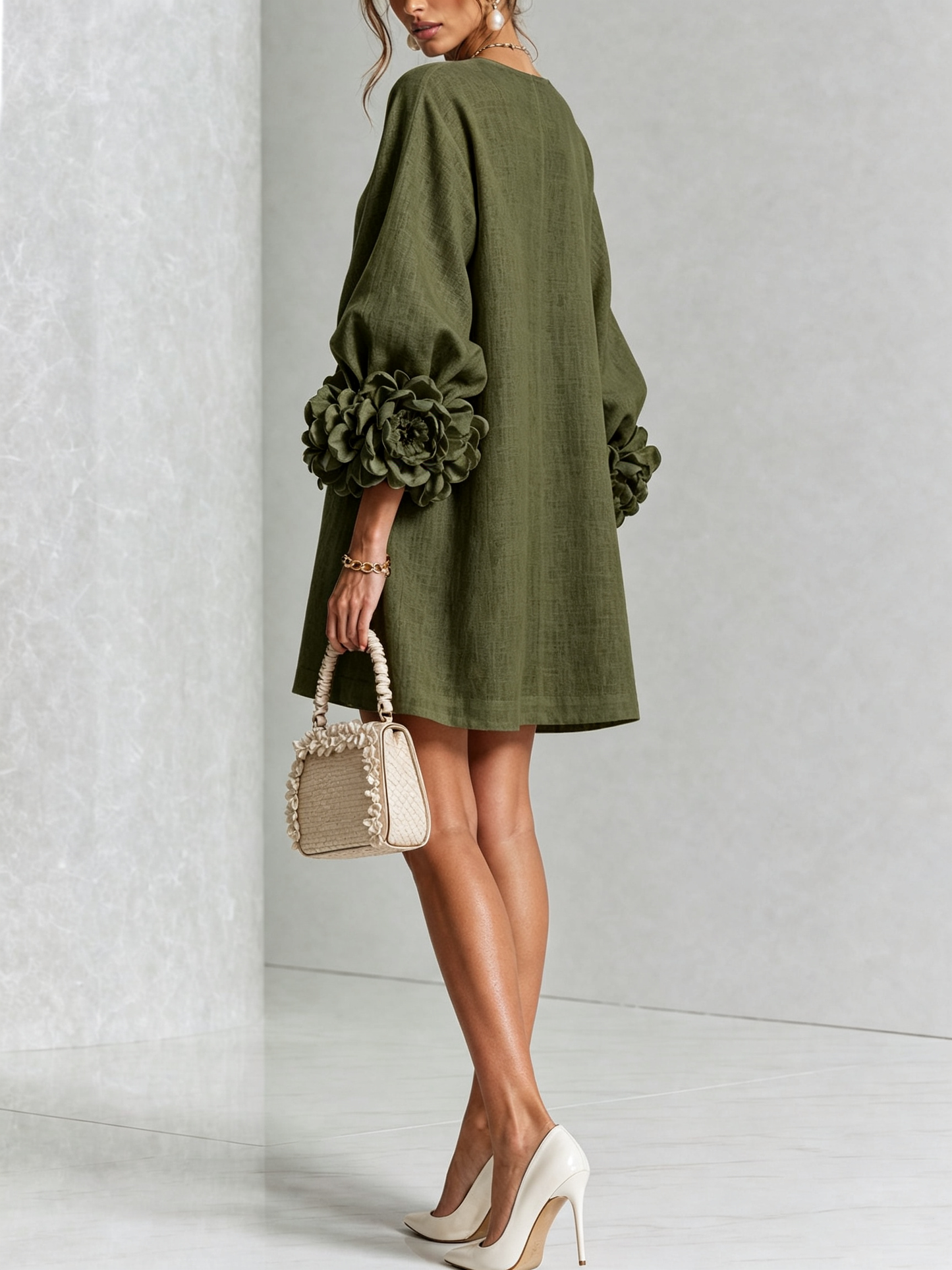 Rumi | Minivestido con estampado floral y botones, con llamativos puños florales