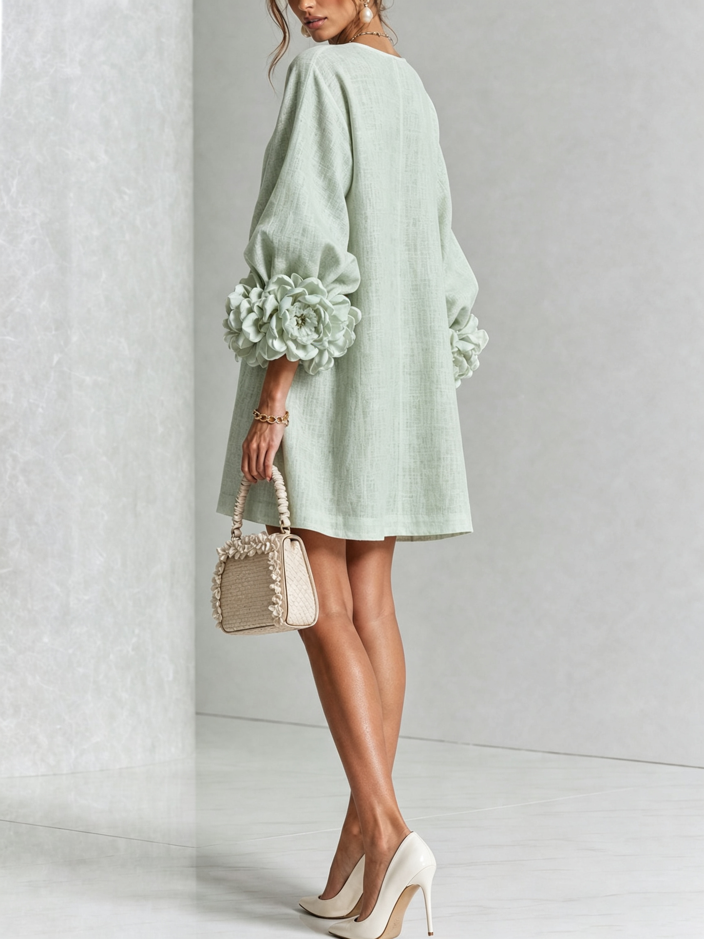 Rumi | Minivestido con estampado floral y botones, con llamativos puños florales