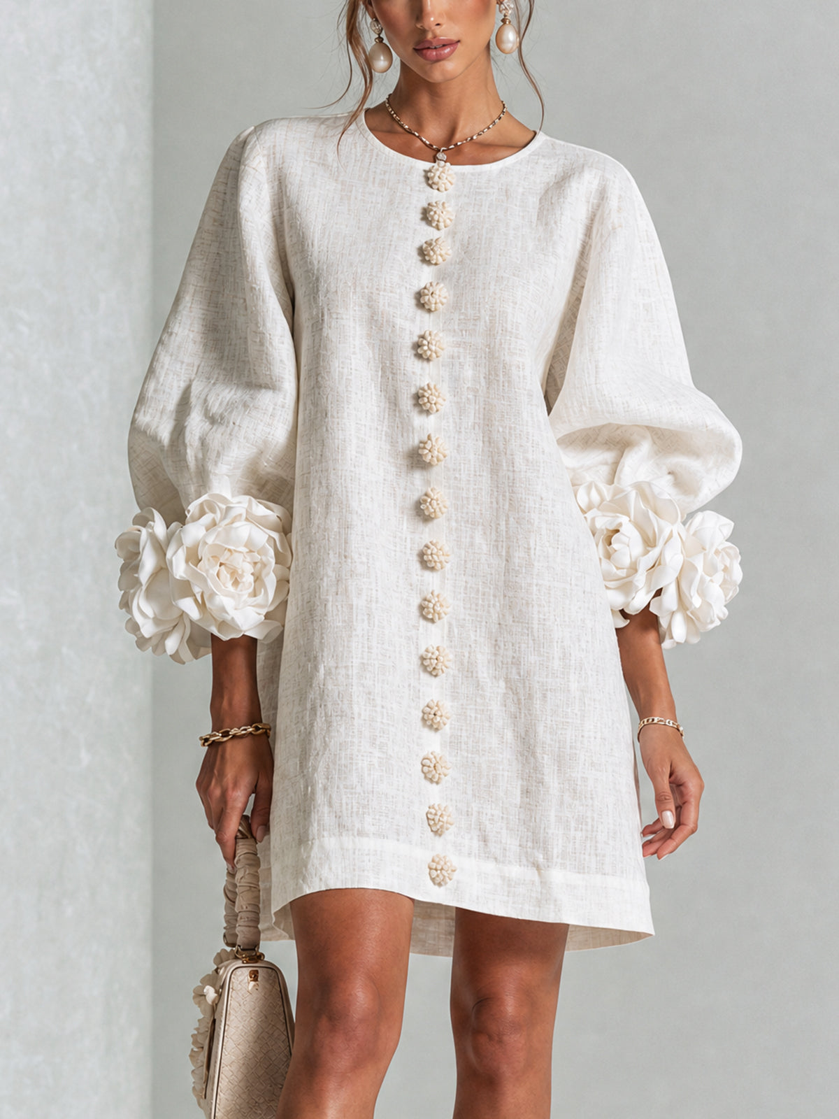 Rumi | Minivestido con estampado floral y botones, con llamativos puños florales