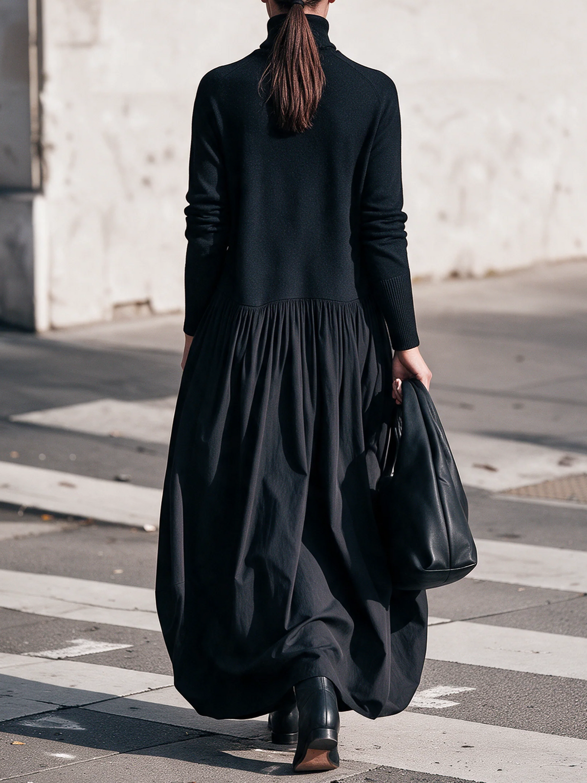 Chiara | Vestido elegante oversize con cuello alto y bolsillos decorativos